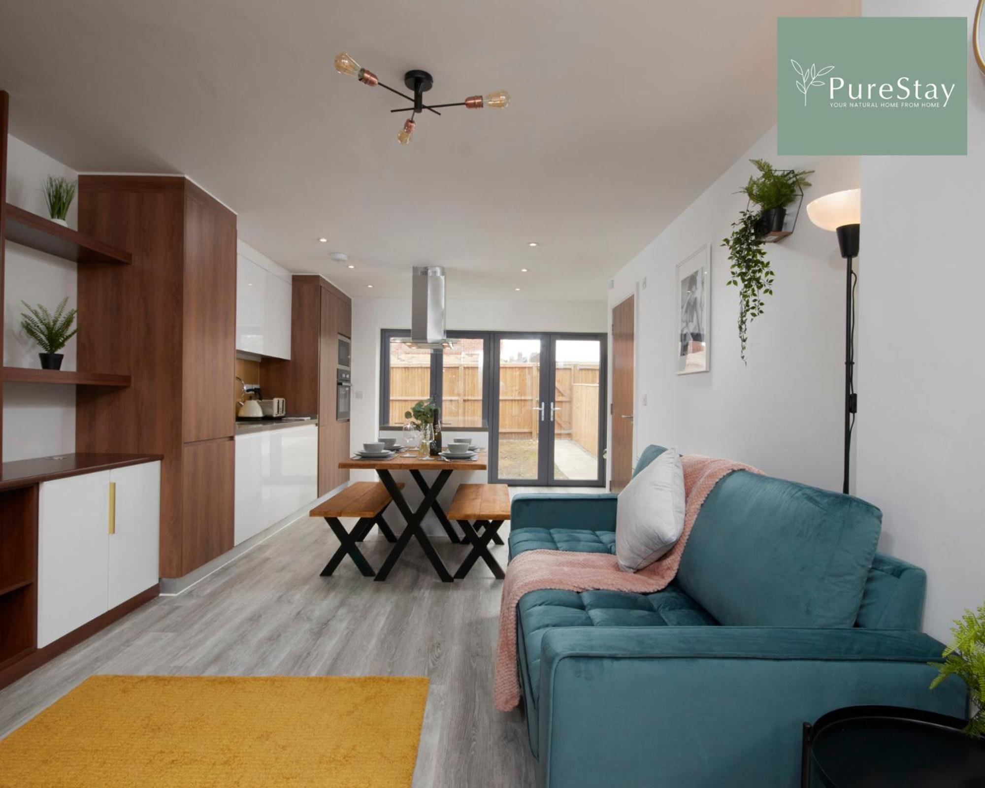 Stunning 5 Bed Manchester House With Parking By Purestay Short Lets & Serviced Accommodation Екстериор снимка