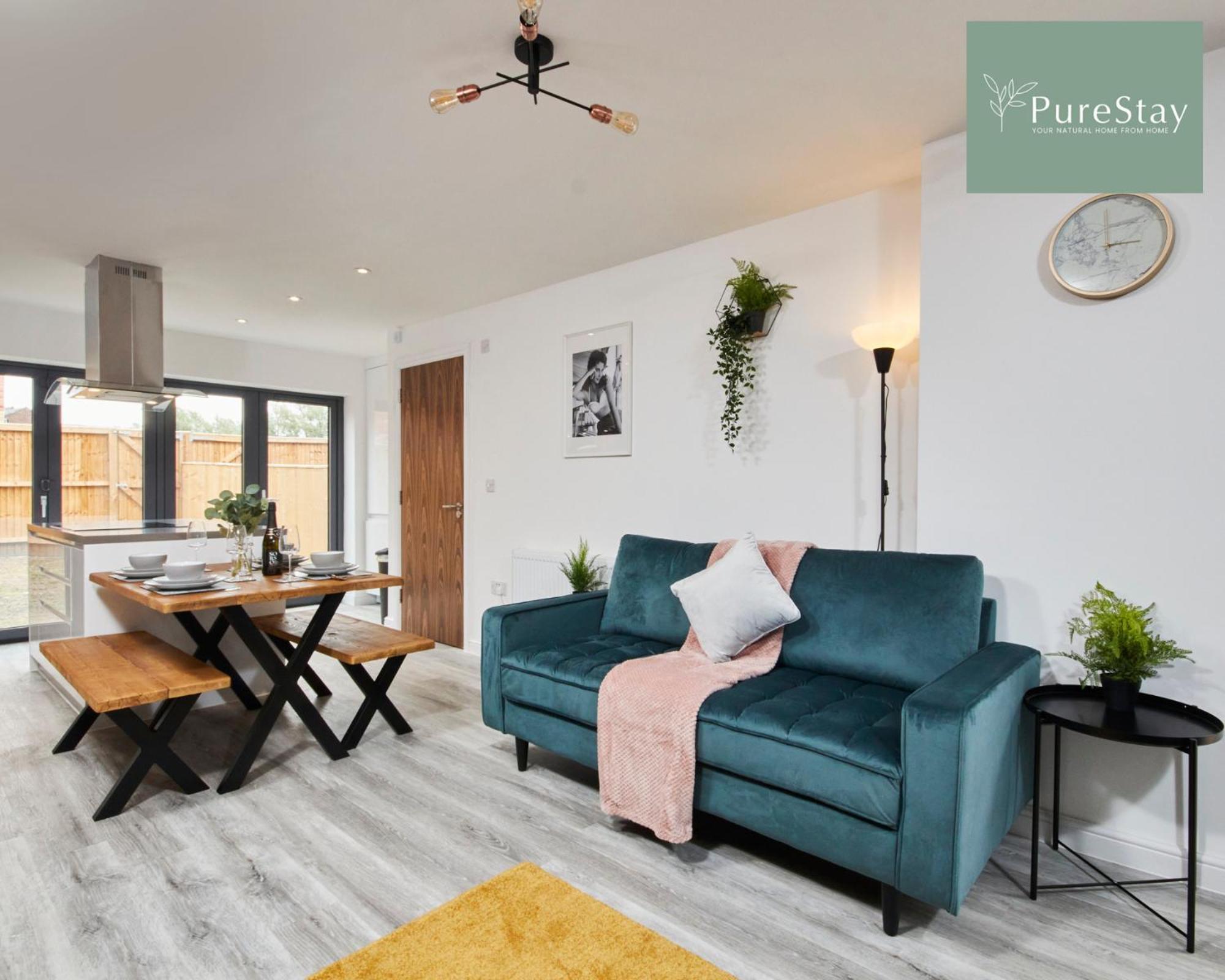 Stunning 5 Bed Manchester House With Parking By Purestay Short Lets & Serviced Accommodation Екстериор снимка