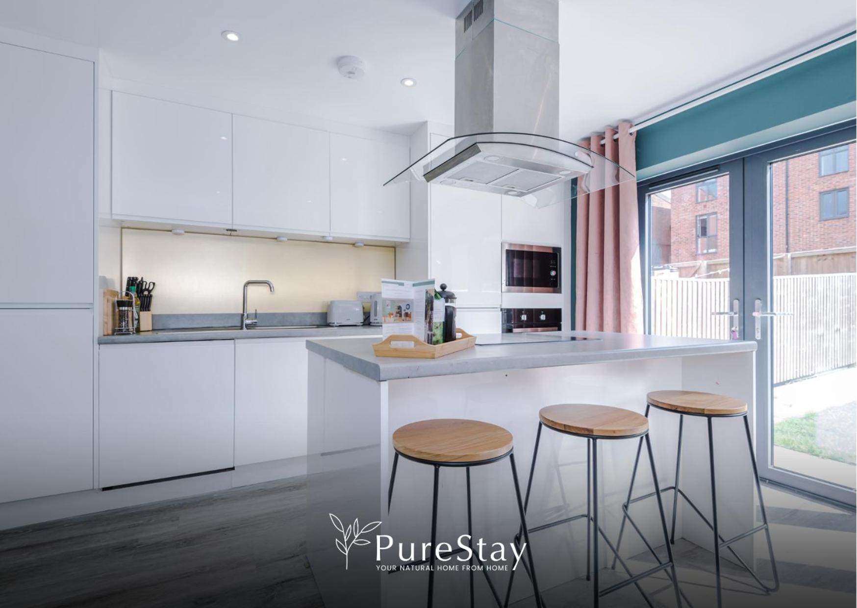 Stunning 5 Bed Manchester House With Parking By Purestay Short Lets & Serviced Accommodation Екстериор снимка